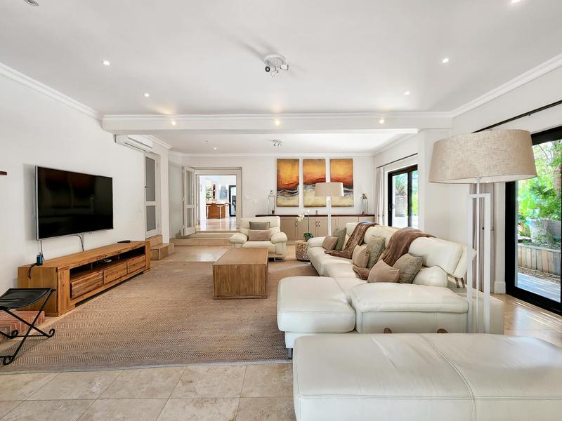 To Let 5 Bedroom Property for Rent in Helgarda Estate Western Cape
